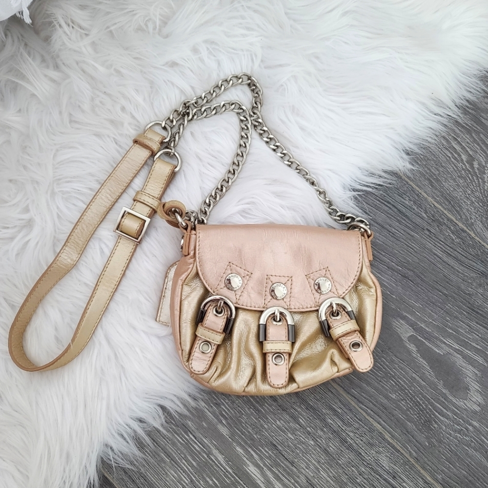 Badgley Mischka Claudette Crossbody Bag in Pearl